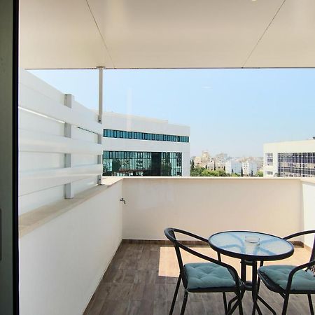 Phaedrus Living: Luxury Suite Nicosia 505 Nicósia Exterior foto